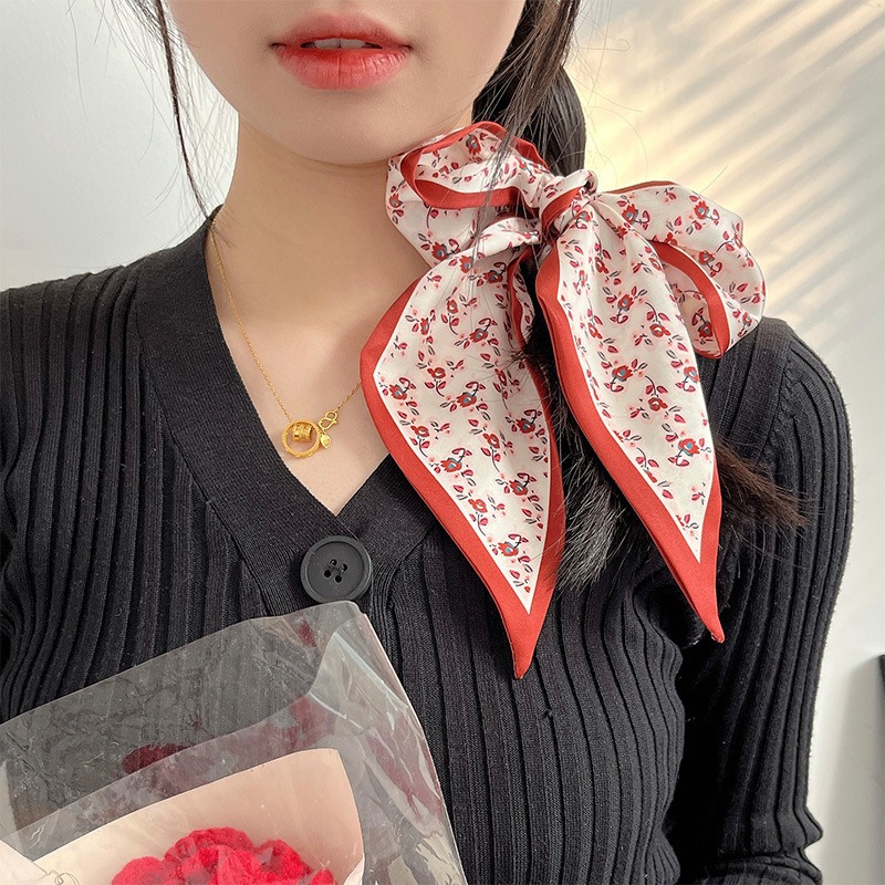 Lenço Floral Vermelho Feminino - Useful Tech Accessories avaliação e preço