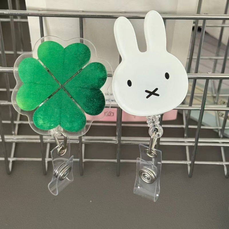 Porta-Crachá Retrátil Kawaii M - Kawaii Tech Accessories avaliação e preço